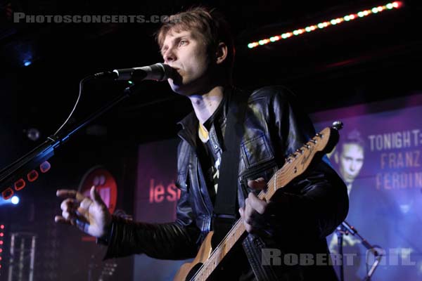 FRANZ FERDINAND - 2009-02-03 - PARIS - Studio SFR - Alex Kapranos